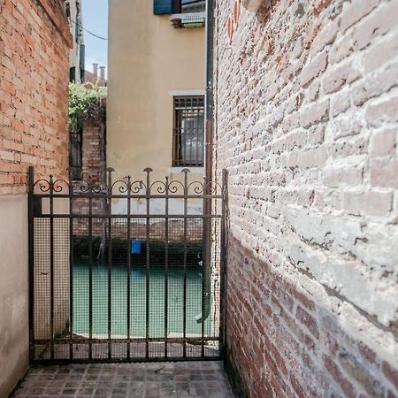Gondola Rosa, Incantevole Vista Sul Canale Венеция Экстерьер фото